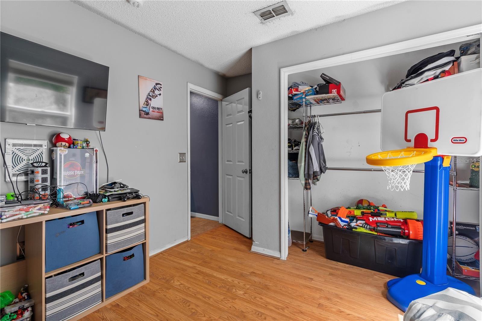 Image 33 of 41 For 57 Ryarbor Drive