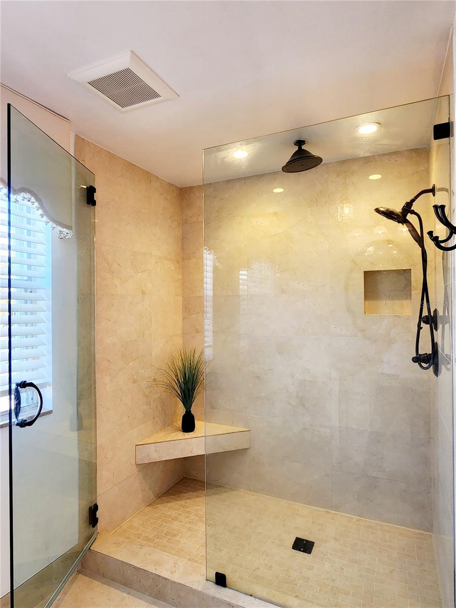 Image 32 of 39 For 4801 Grapevine Way