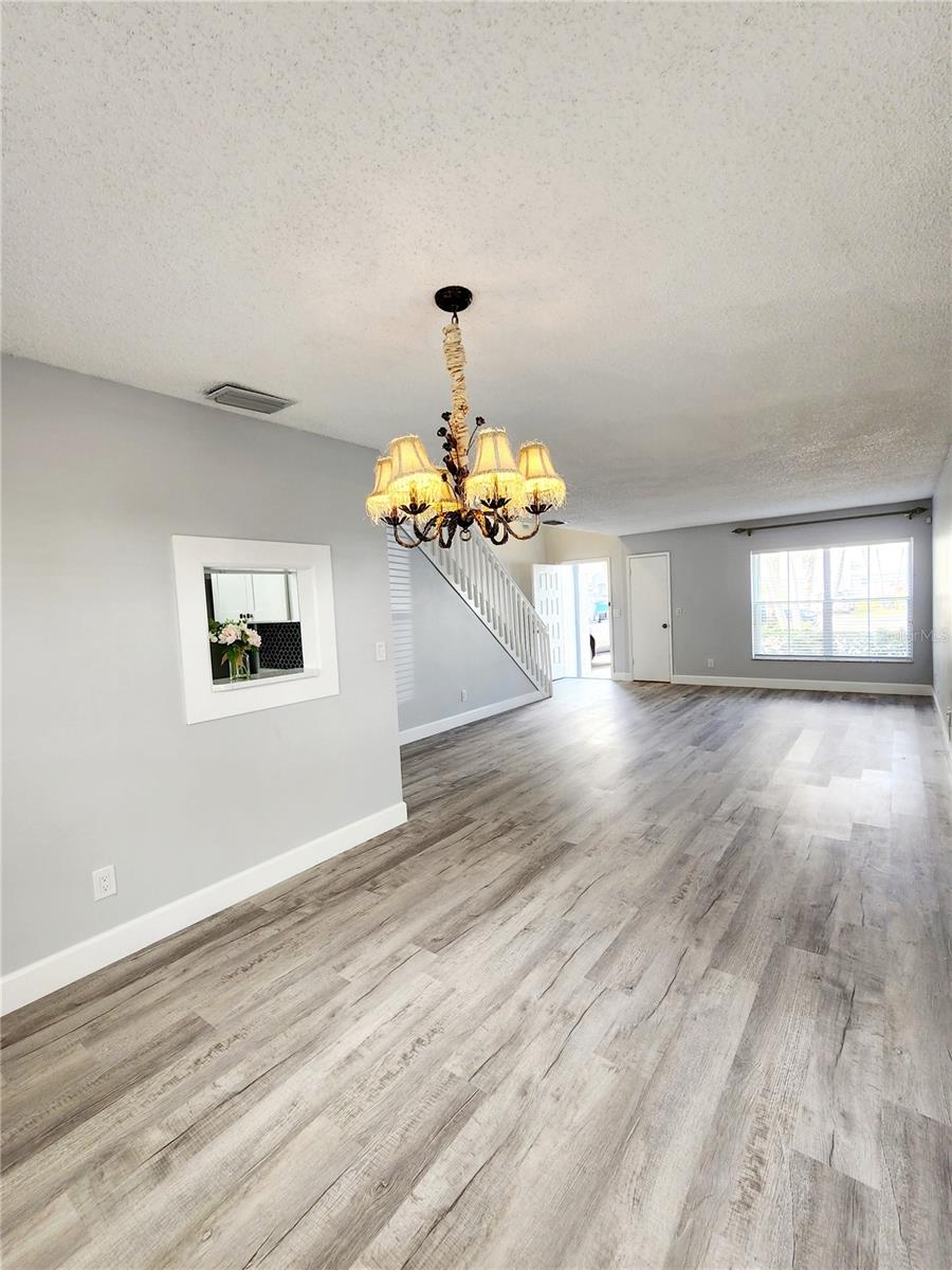 Image 7 of 39 For 4801 Grapevine Way
