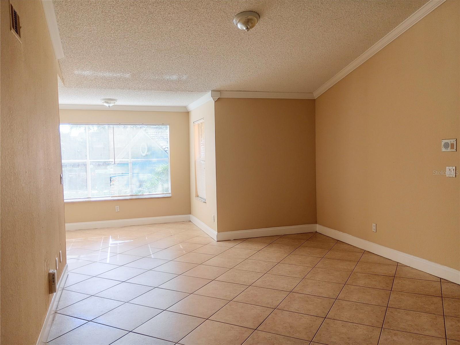 Image 14 of 22 For 5737 Gatlin Avenue 428