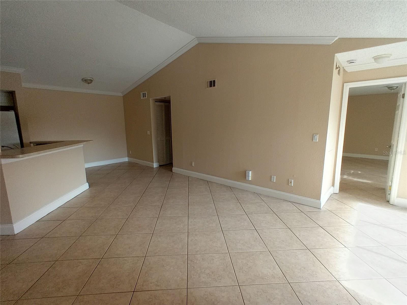 Image 17 of 22 For 5737 Gatlin Avenue 428