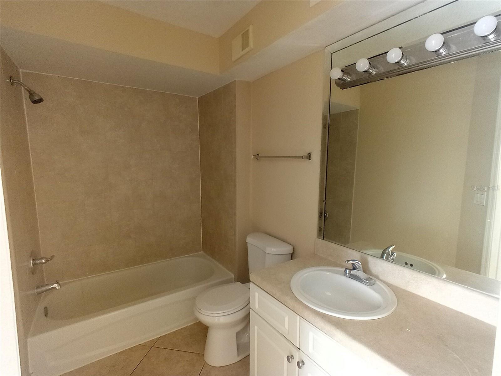 Image 18 of 22 For 5737 Gatlin Avenue 428