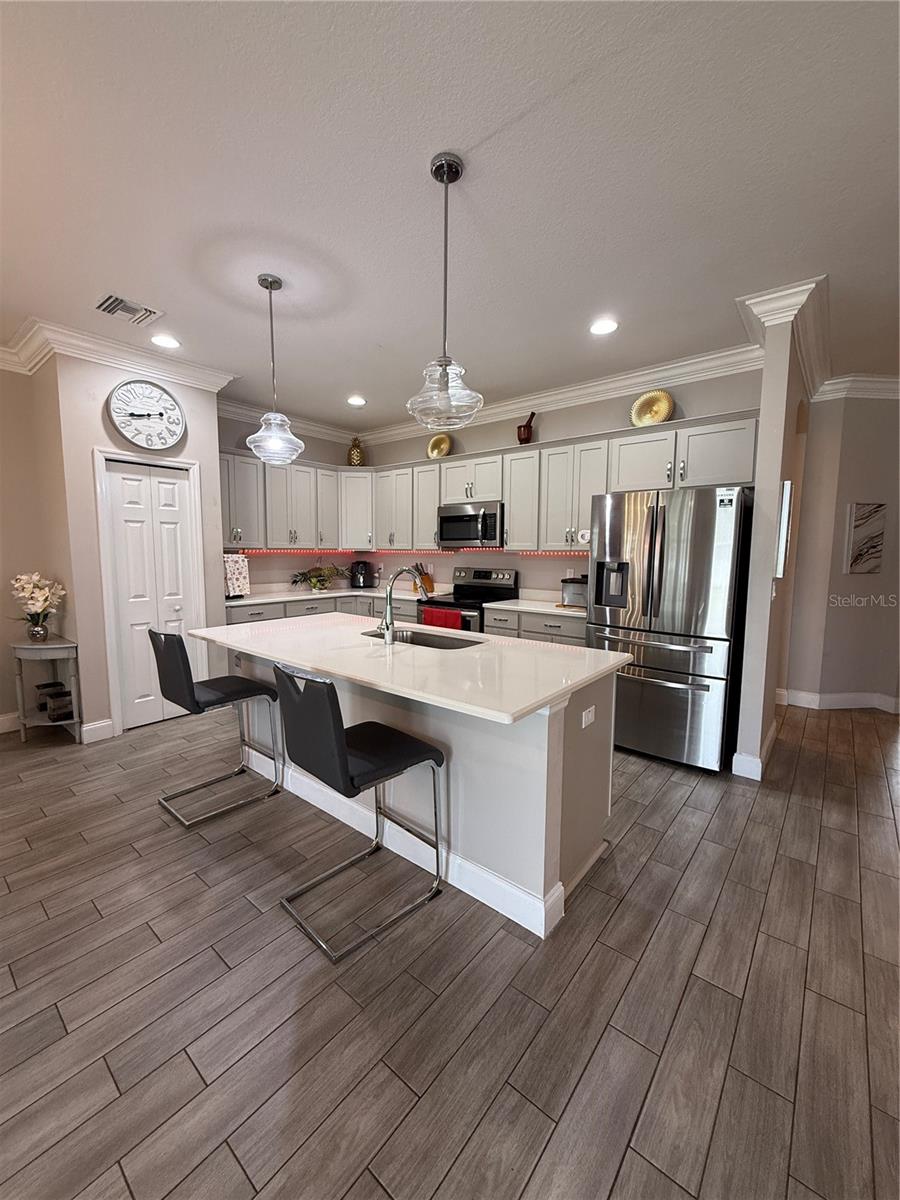 Image 10 of 38 For 4590 99th Street