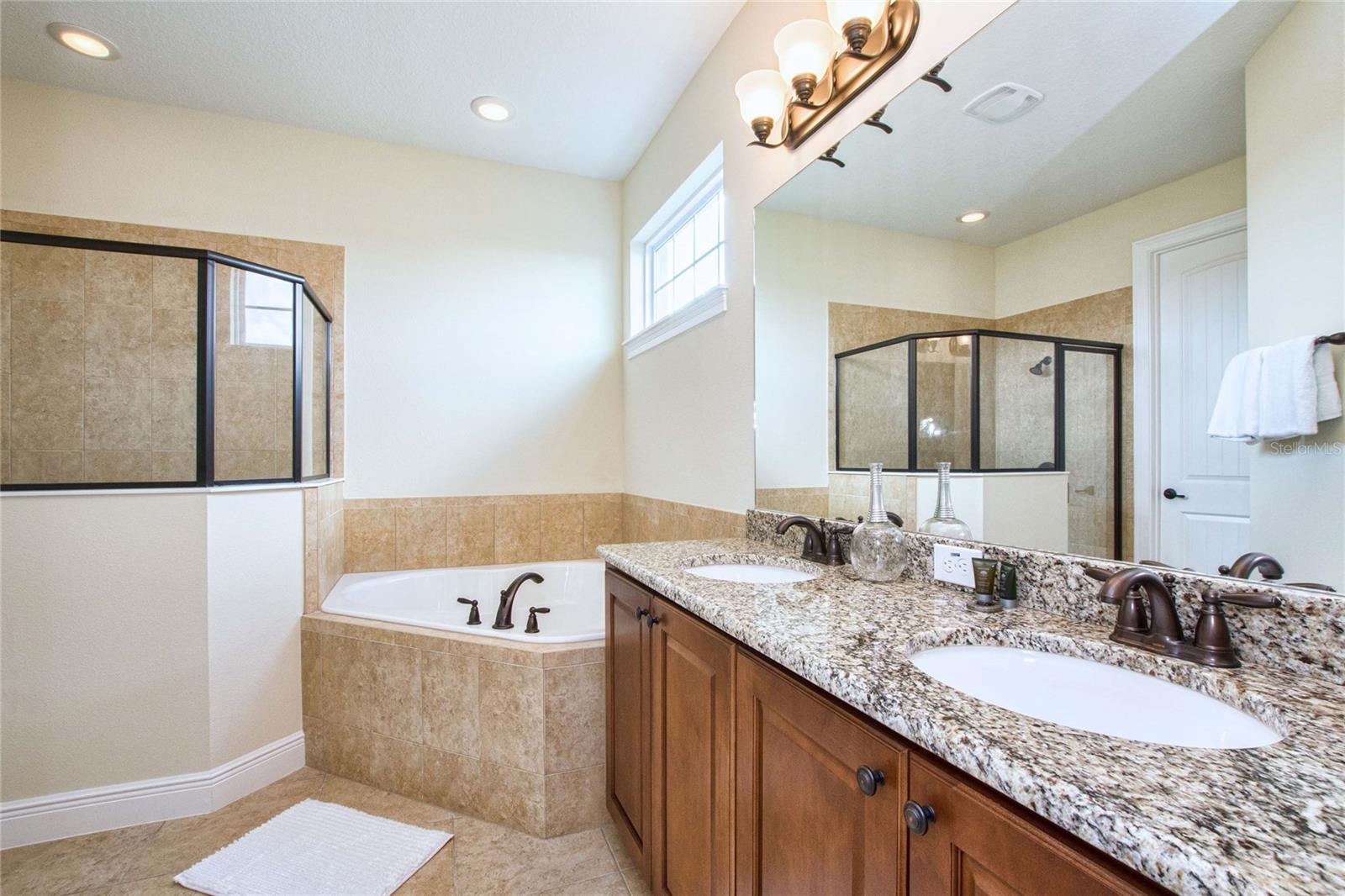Image 20 of 41 For 7824 Loxahatchee Court
