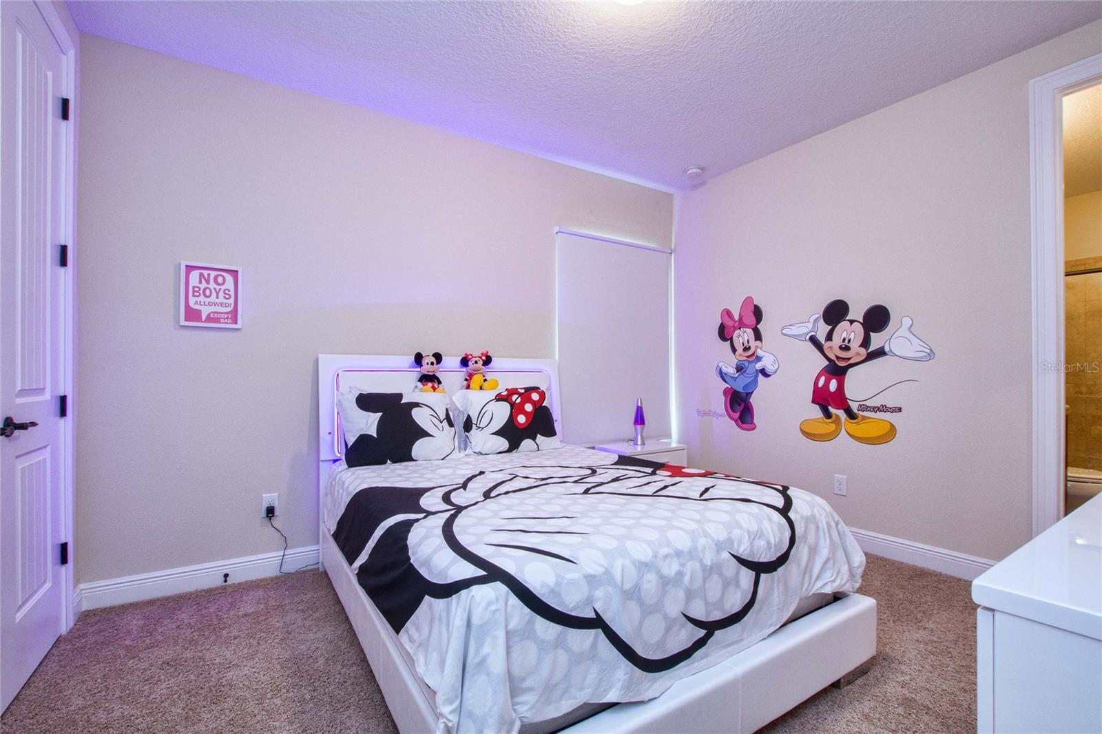 Image 27 of 41 For 7824 Loxahatchee Court