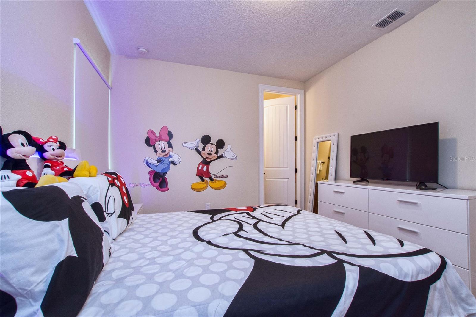 Image 28 of 41 For 7824 Loxahatchee Court
