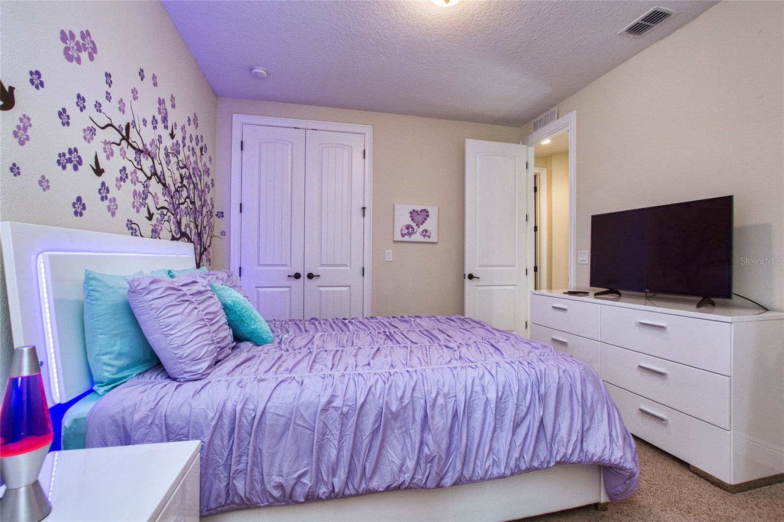 Image 31 of 41 For 7824 Loxahatchee Court