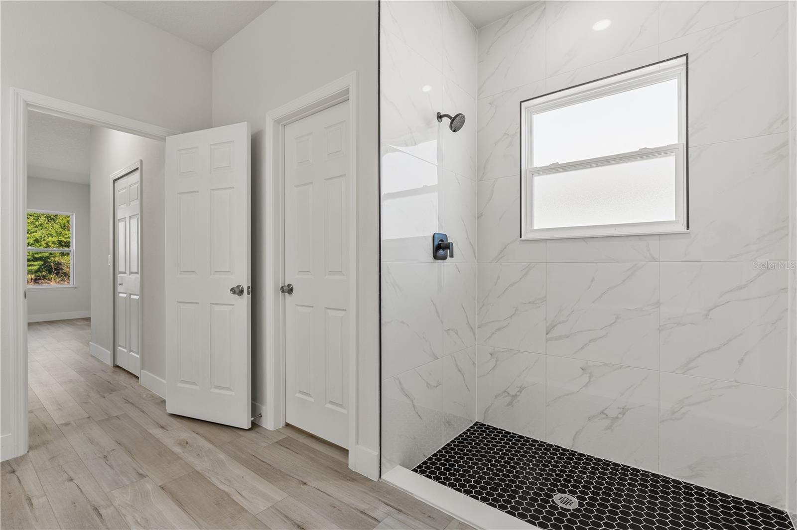 Image 19 of 51 For 17052 Sw 44th Cir