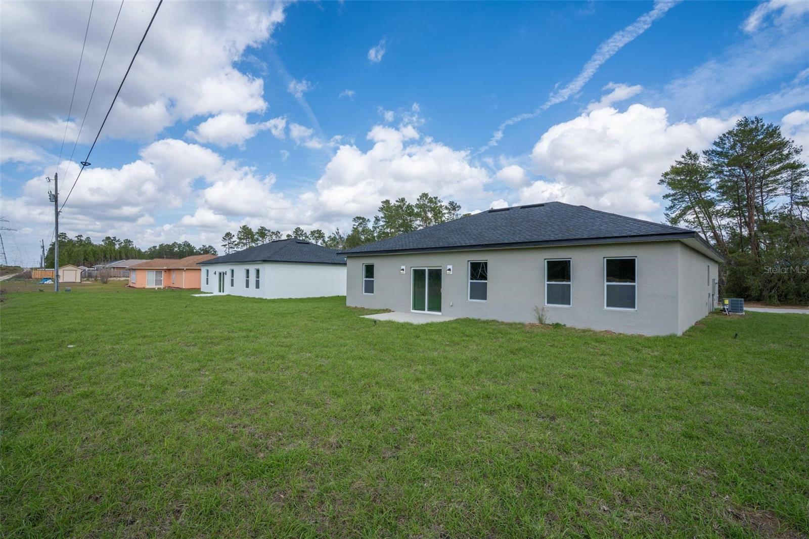 Image 33 of 51 For 17052 Sw 44th Cir