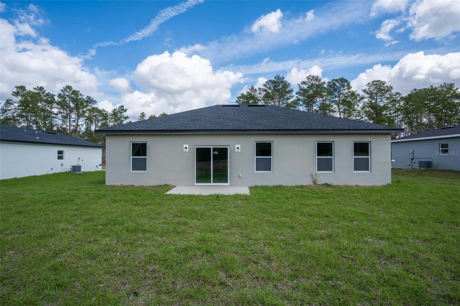 Image 38 of 51 For 17052 Sw 44th Cir