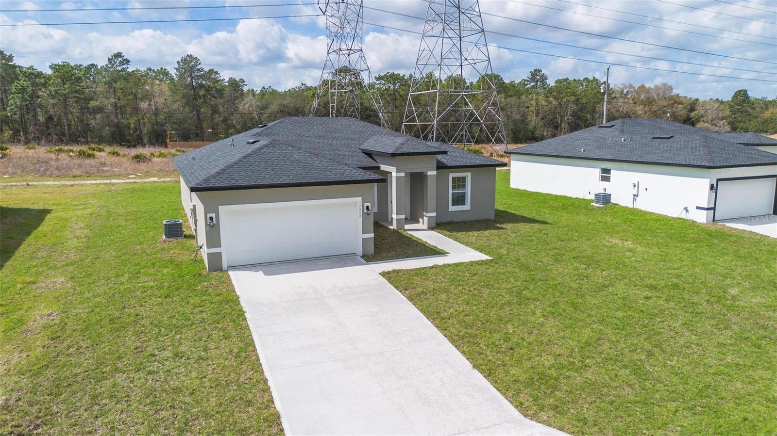 Image 39 of 51 For 17052 Sw 44th Cir
