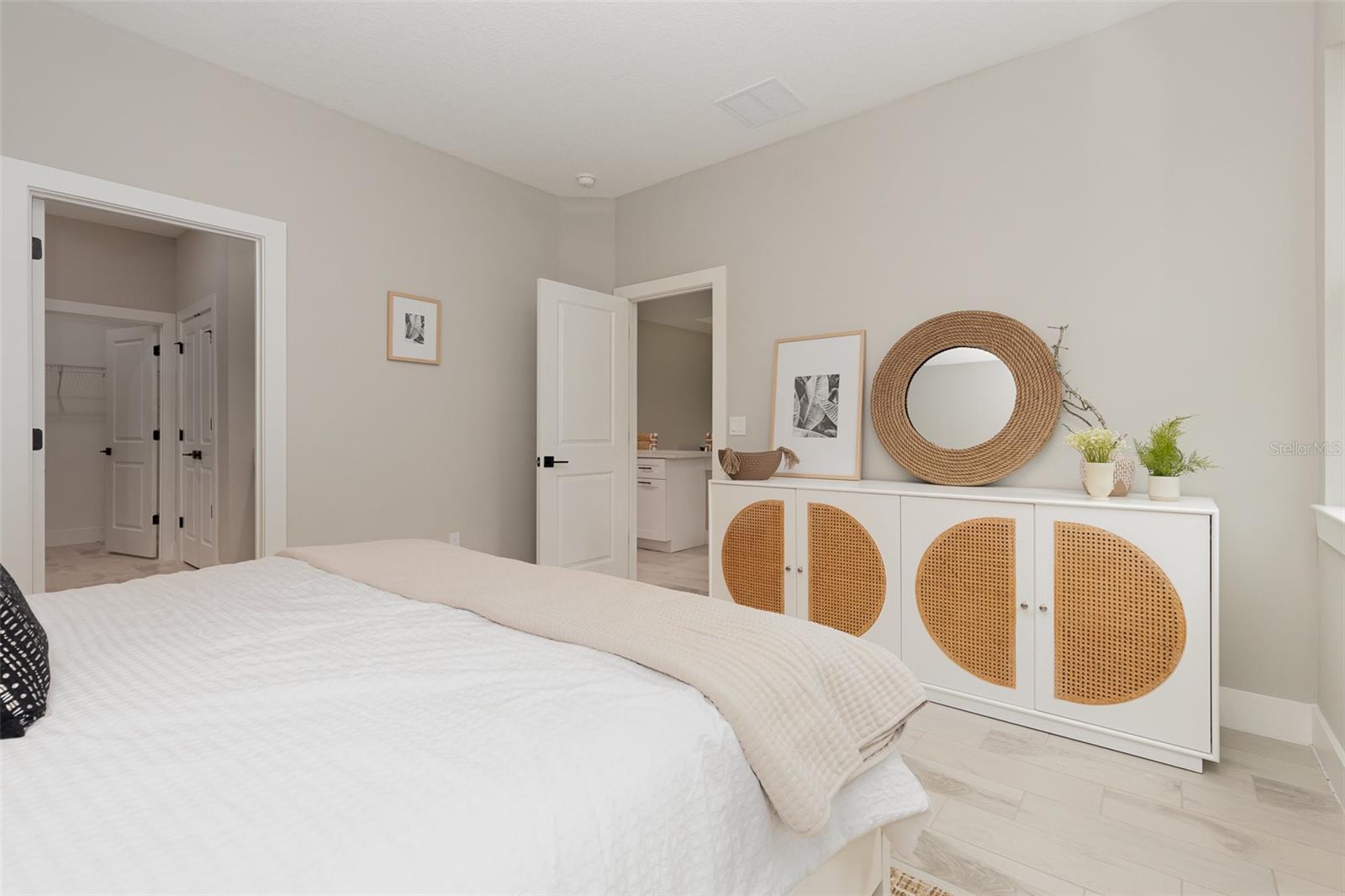 Image 13 of 40 For 7007 131st Avenue