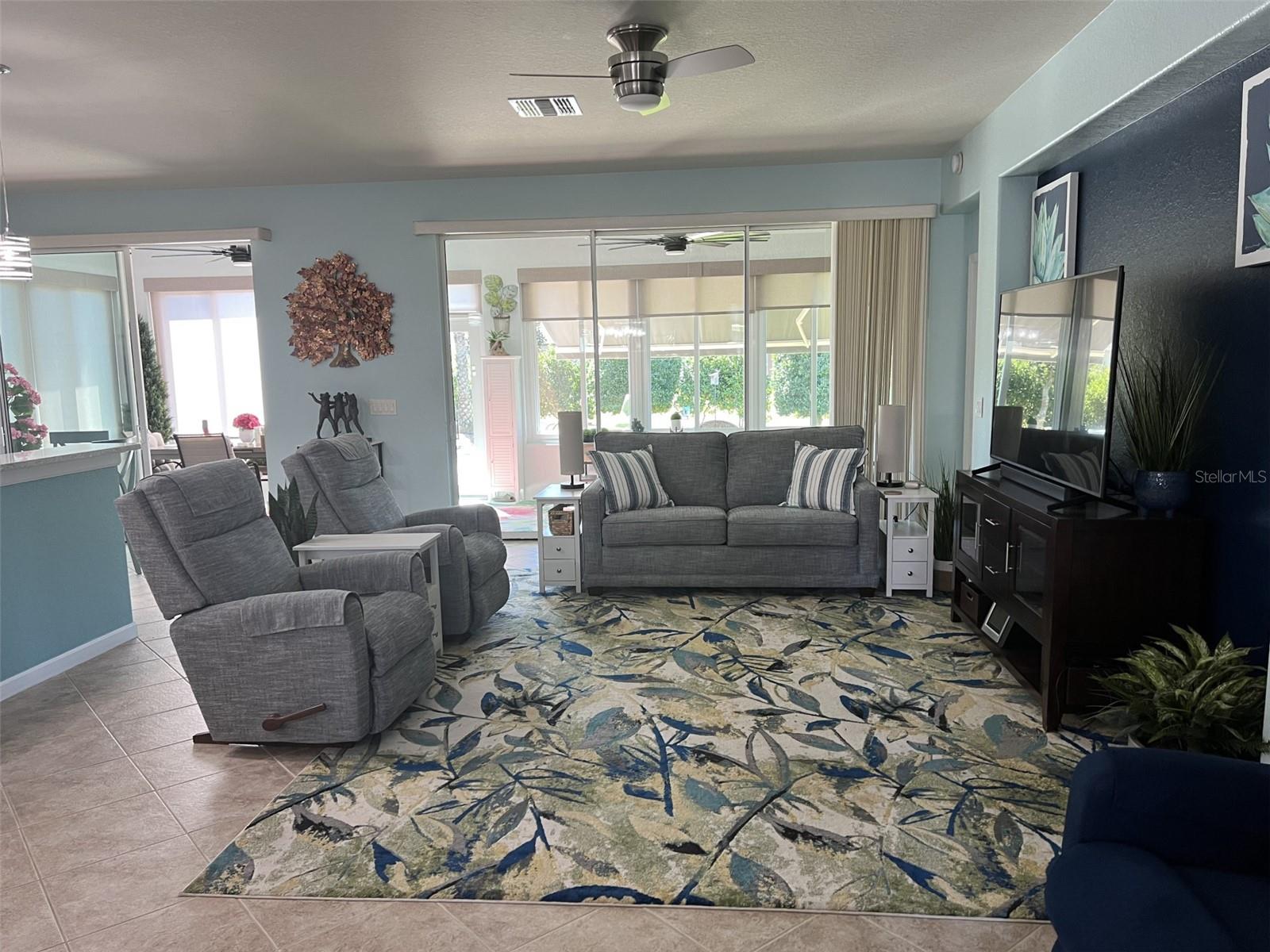 Image 8 of 45 For 6832 93rd Avenue