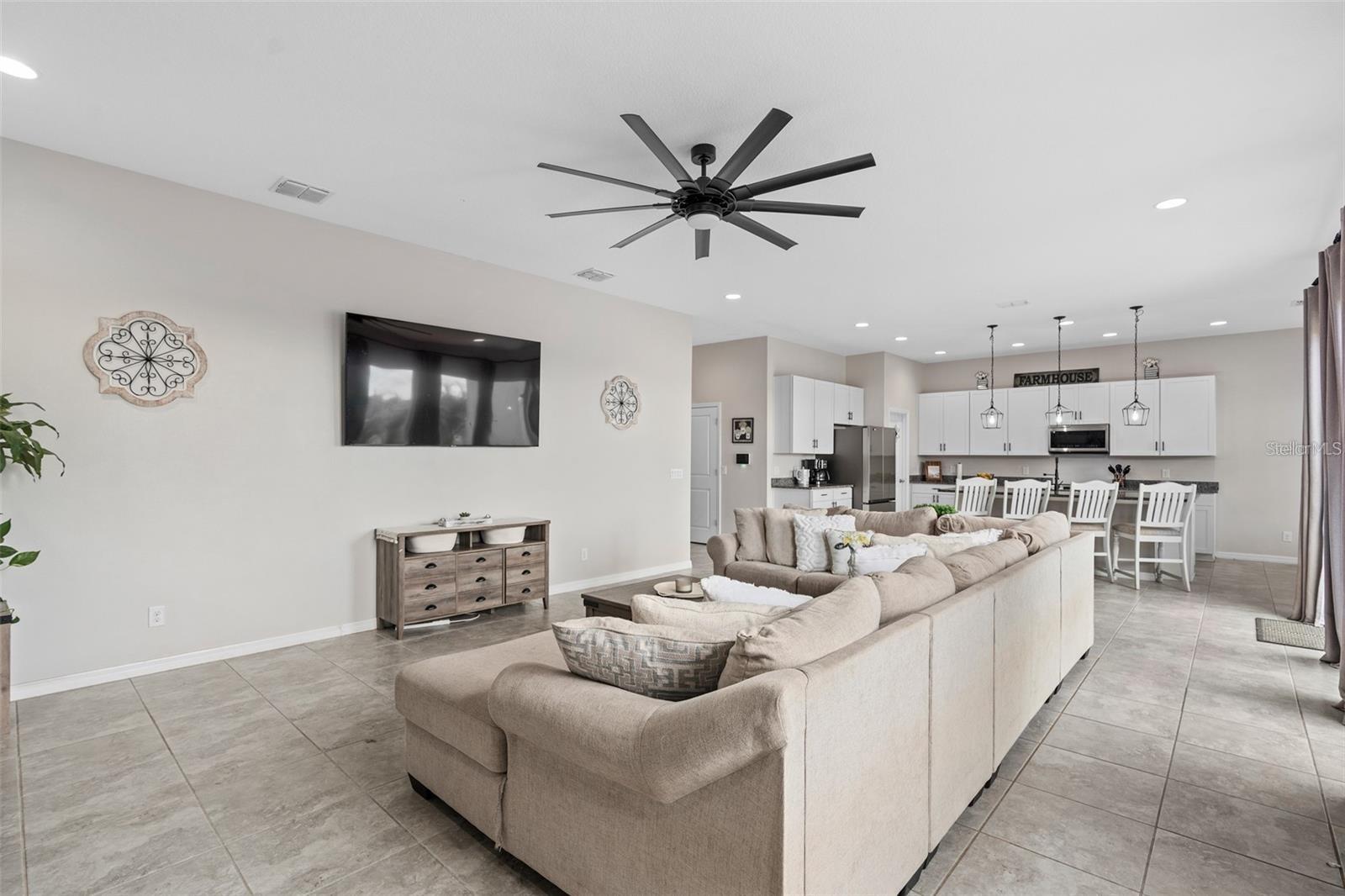 Image 13 of 34 For 2091 Brillante Drive