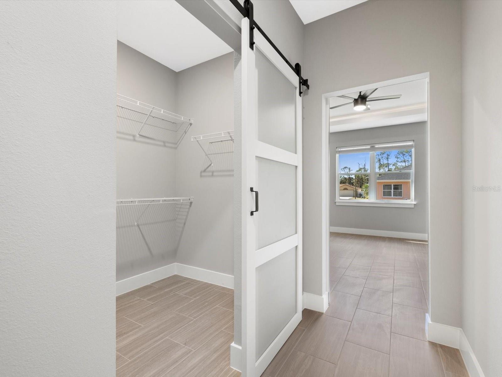 Image 29 of 31 For 24520 Kingsway Circle