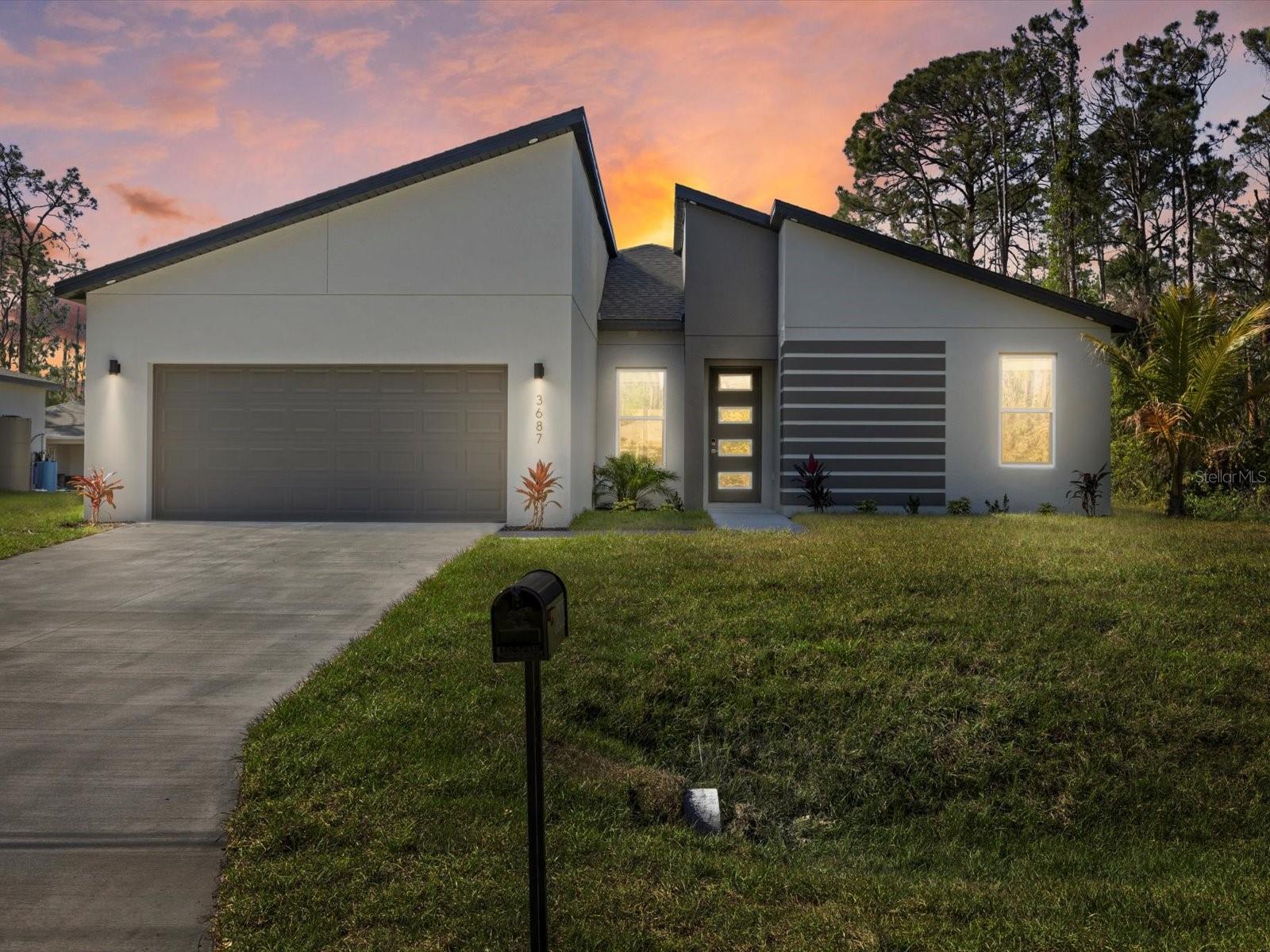 Image 4 of 31 For 24520 Kingsway Circle