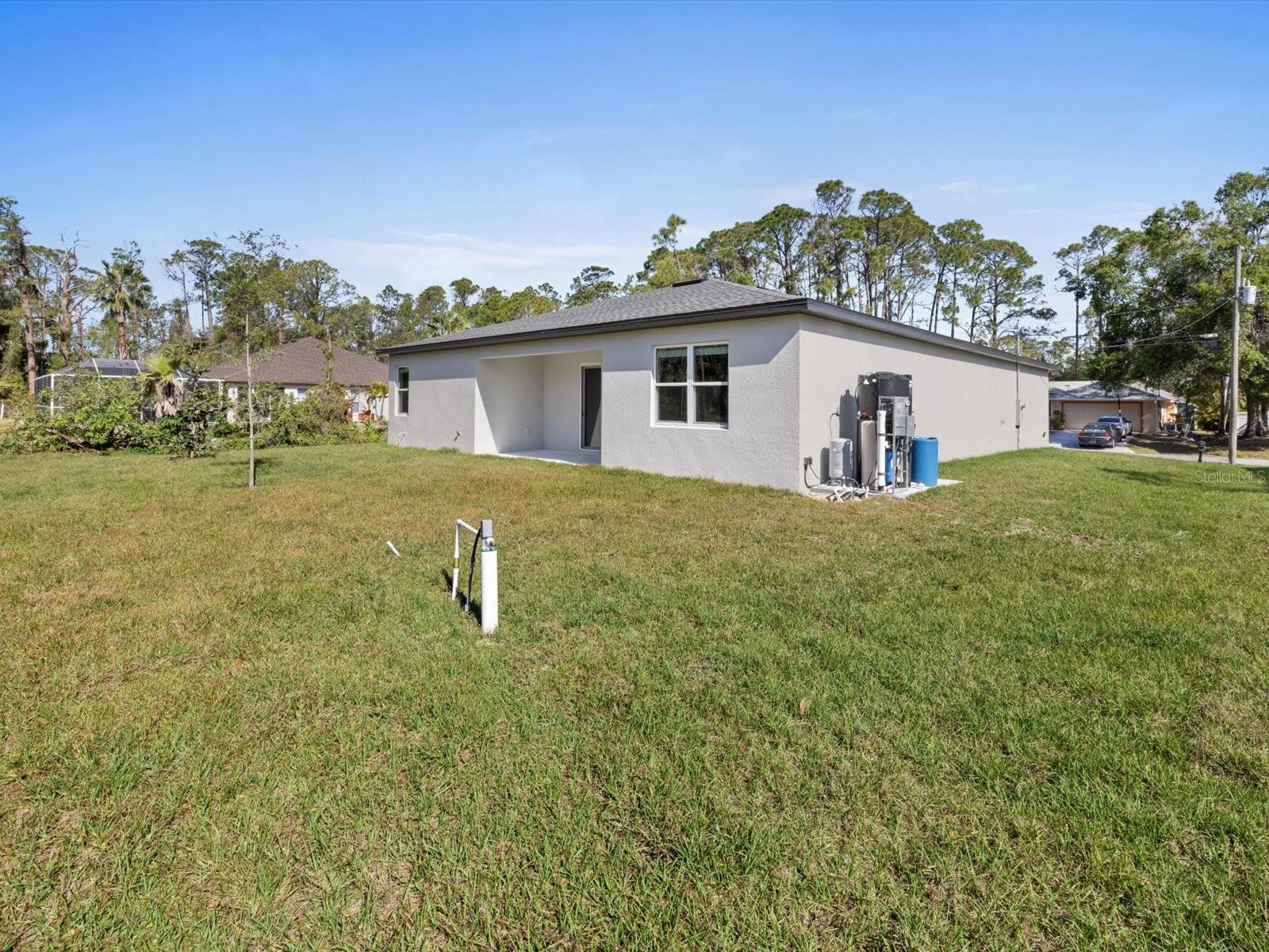 Image 8 of 31 For 24520 Kingsway Circle