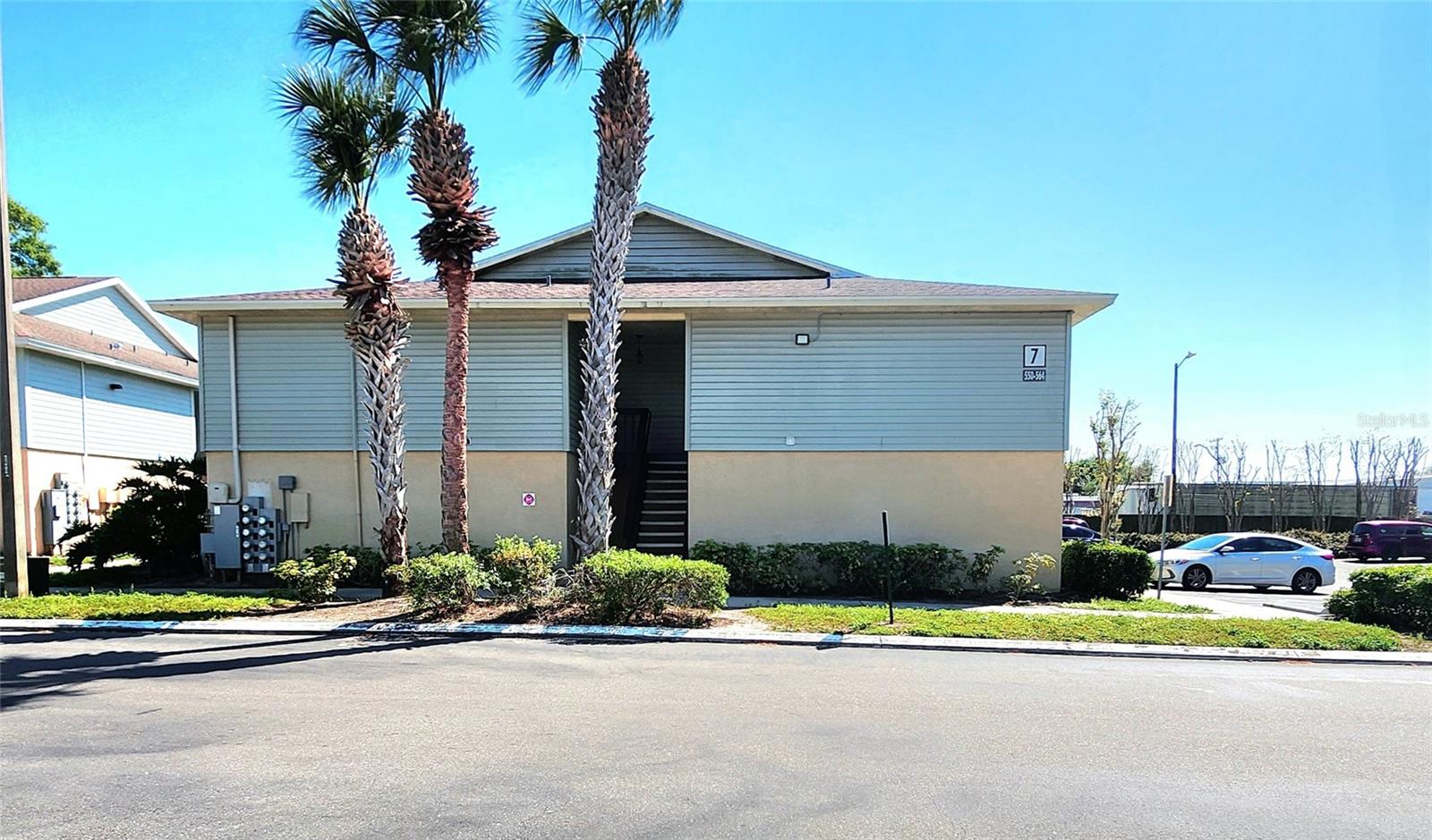 Image 2 of 16 For 552 Golden Raintree Place