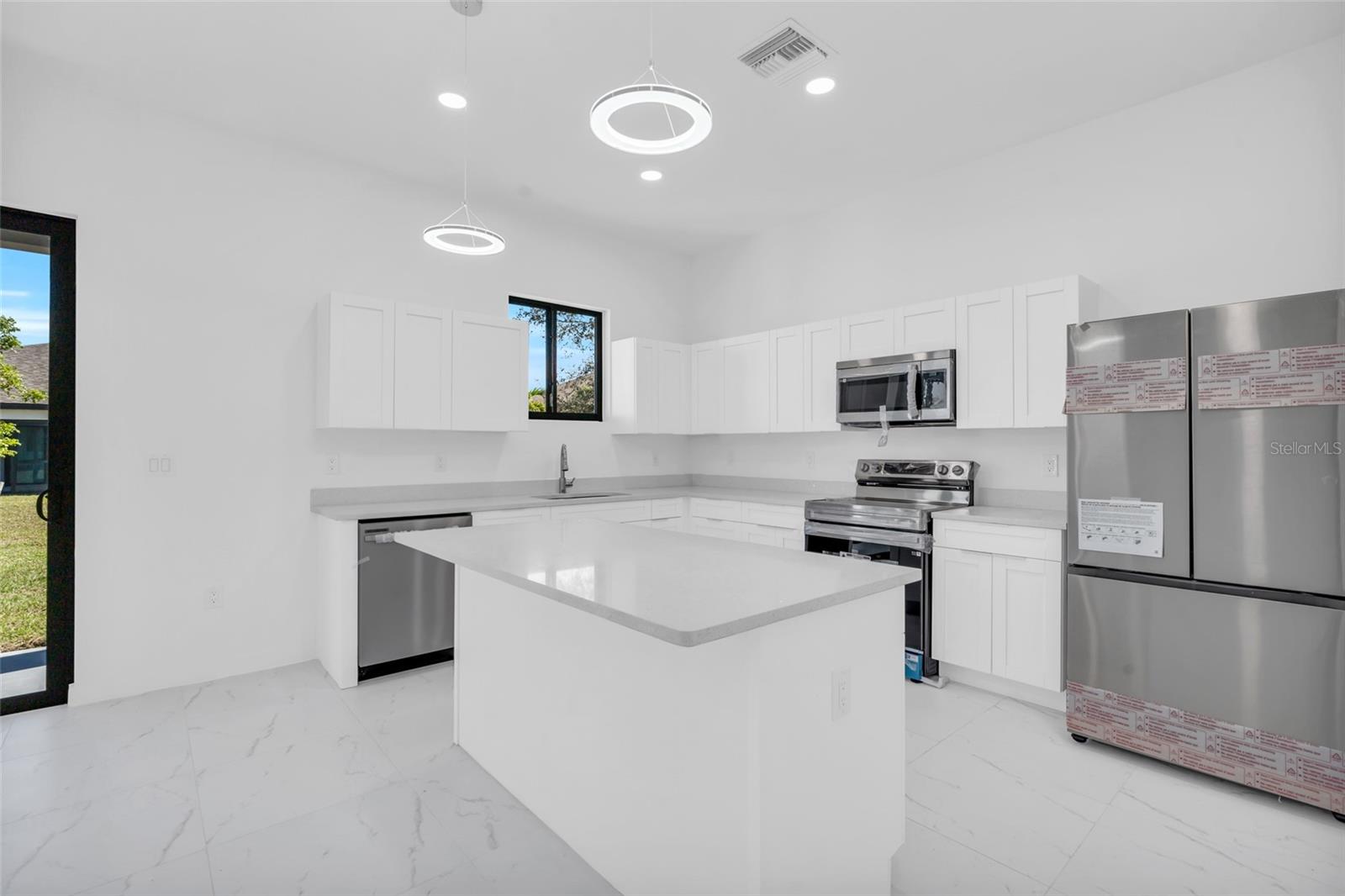 Image 10 of 31 For 1114 El Dorado Boulevard N