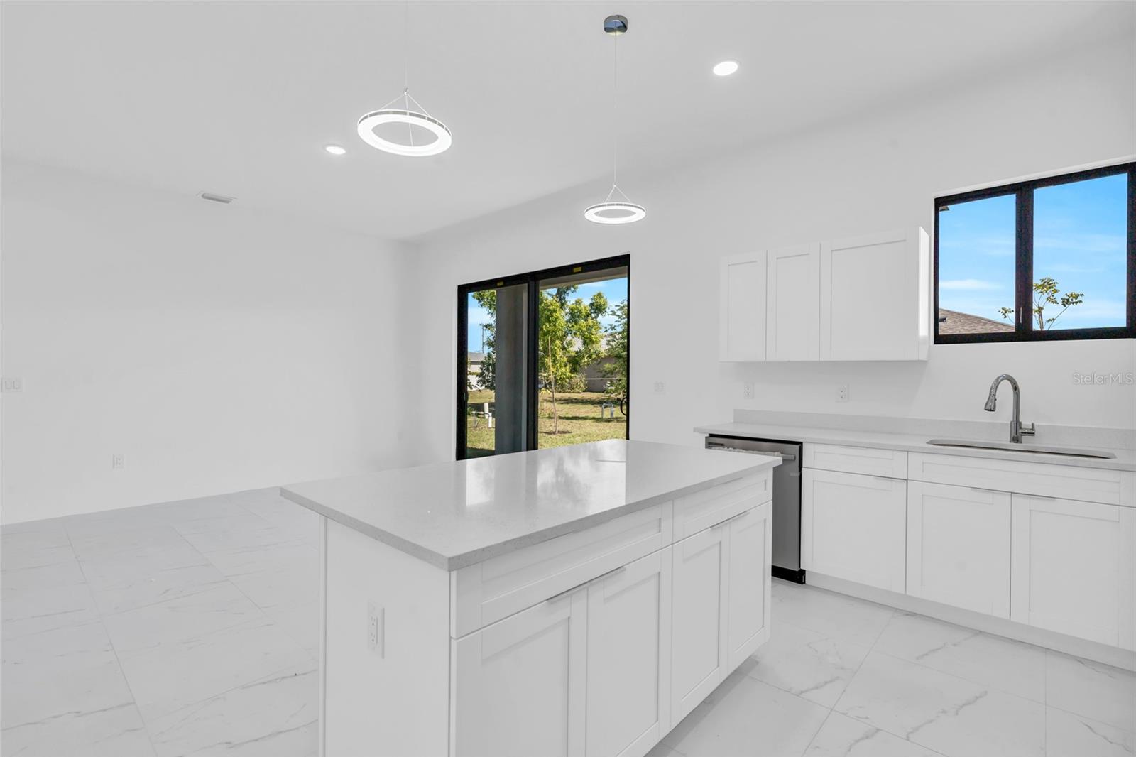 Image 11 of 31 For 1114 El Dorado Boulevard N