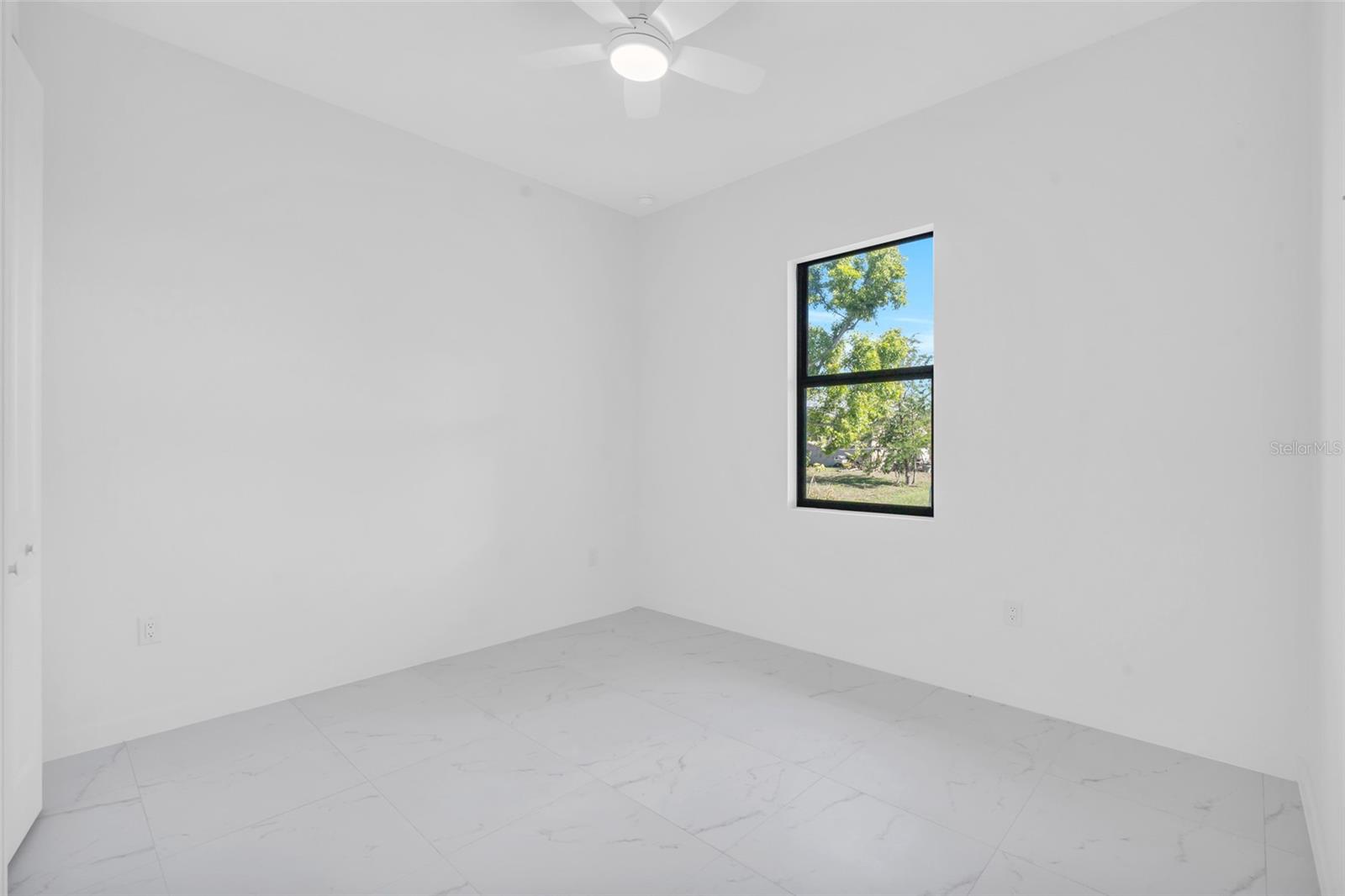 Image 18 of 31 For 1114 El Dorado Boulevard N