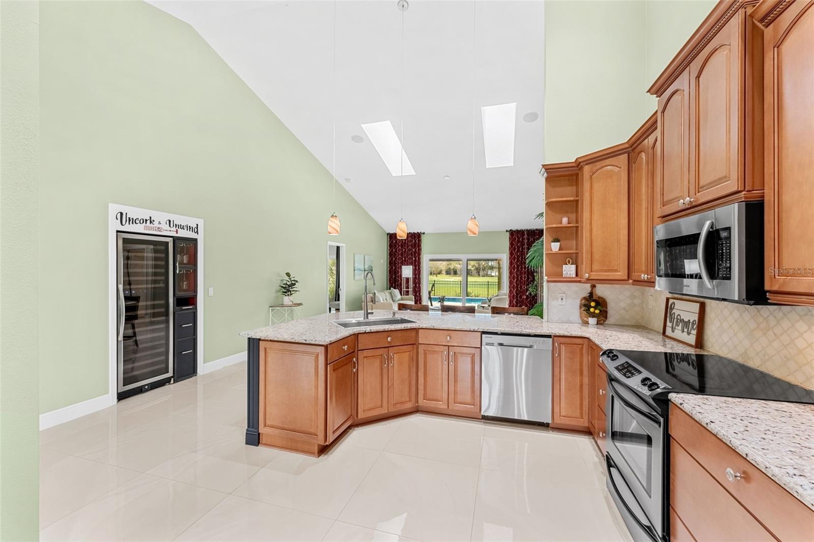 Image 15 of 67 For 2726 Babbitt Avenue