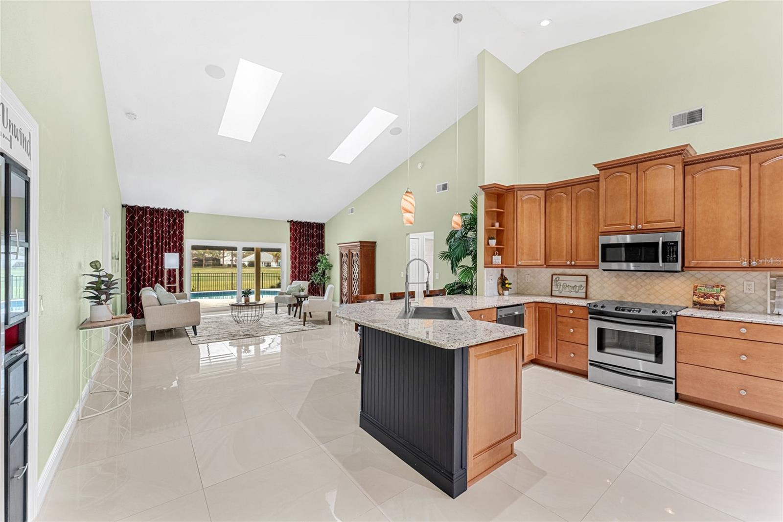 Image 17 of 67 For 2726 Babbitt Avenue