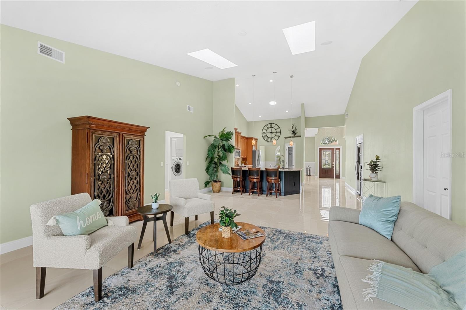 Image 20 of 67 For 2726 Babbitt Avenue