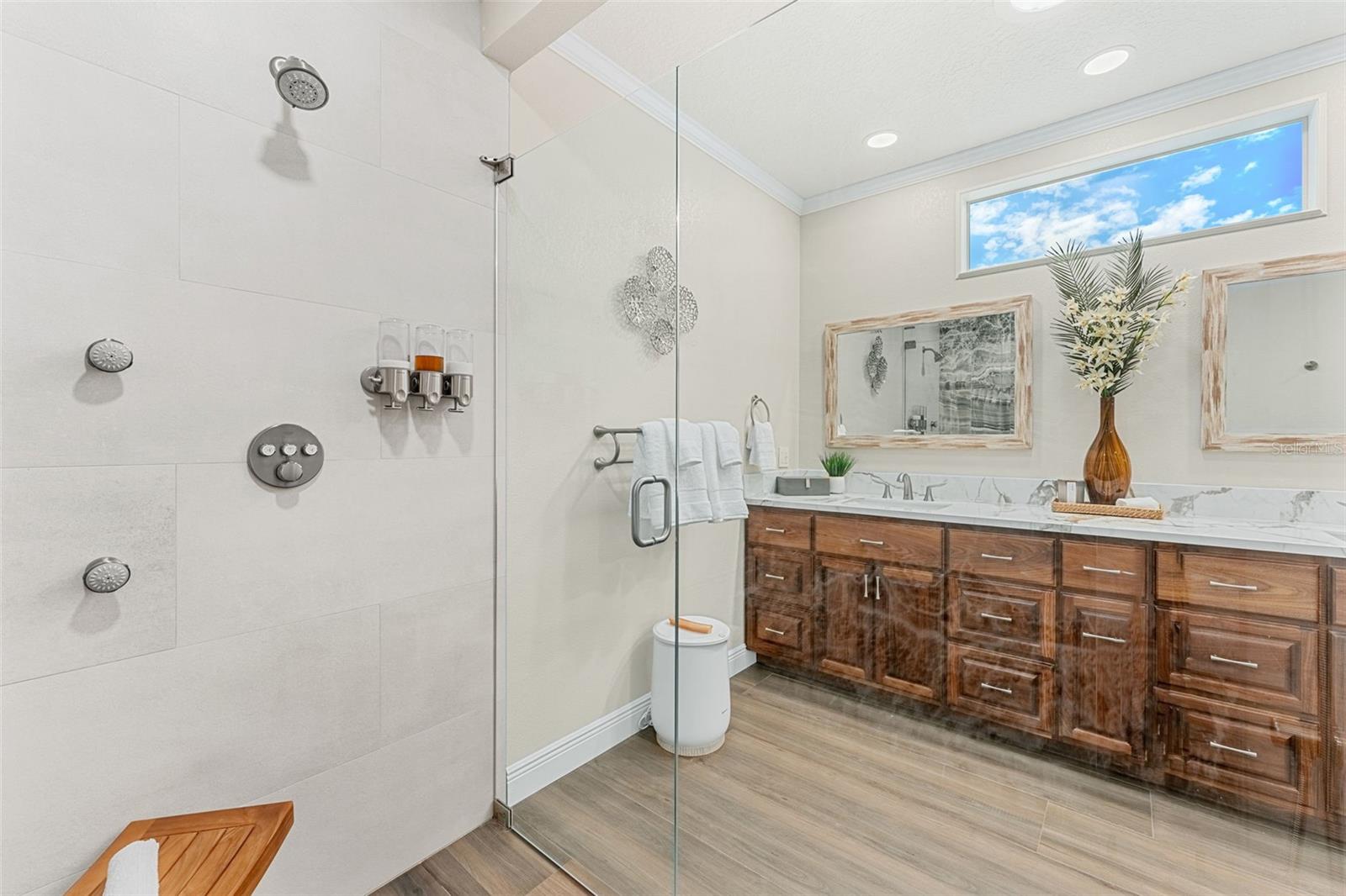 Image 31 of 67 For 2726 Babbitt Avenue