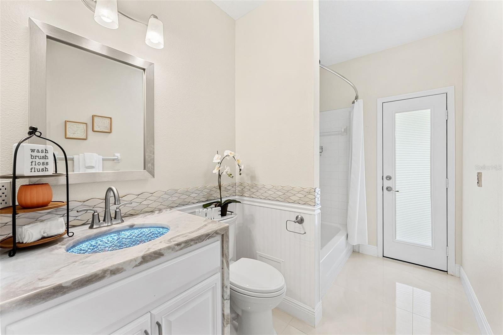 Image 36 of 67 For 2726 Babbitt Avenue