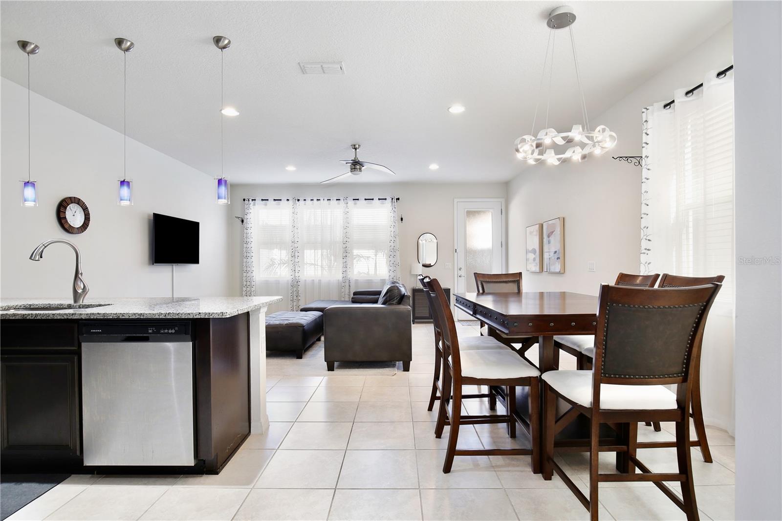 Image 3 of 31 For 5025 Walker Street