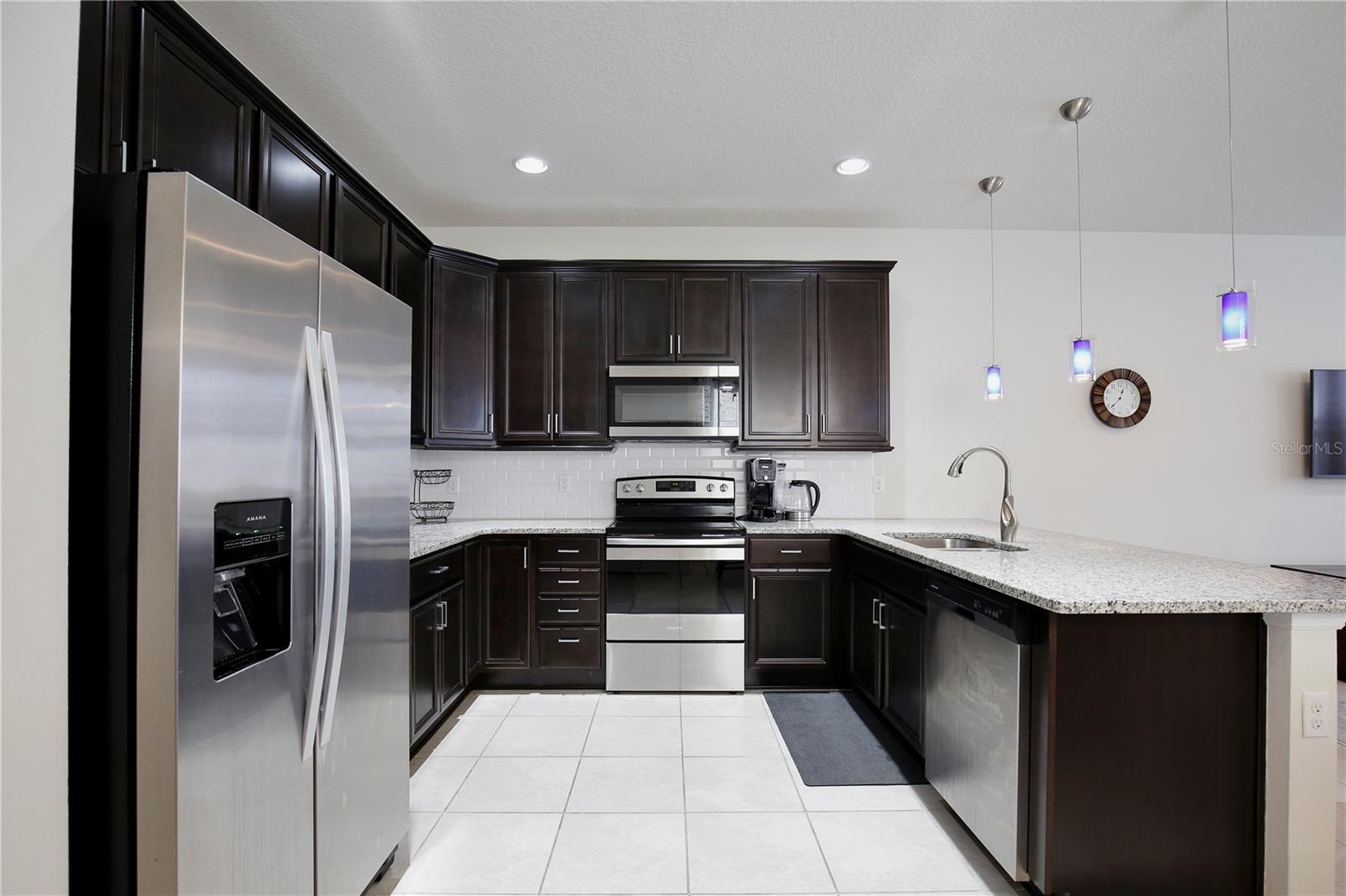 Image 4 of 31 For 5025 Walker Street