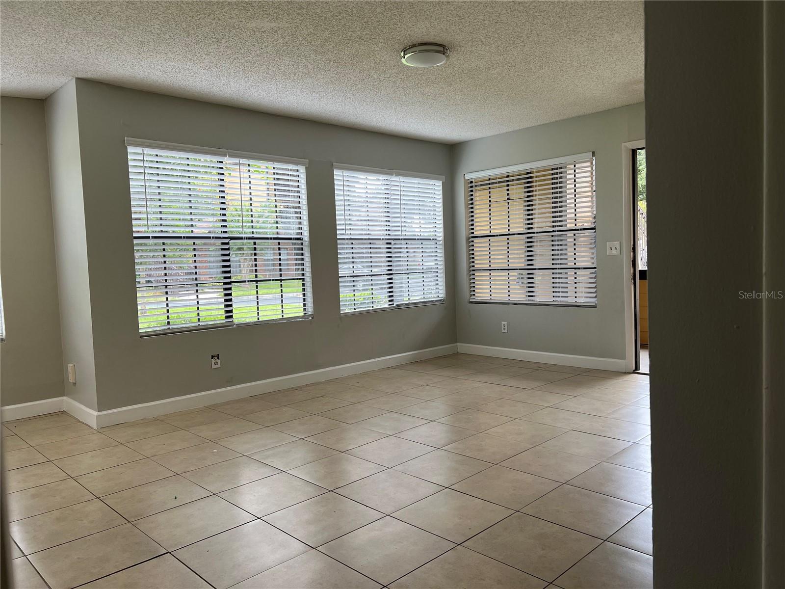 Image 2 of 7 For 320 Black Oak Court 108