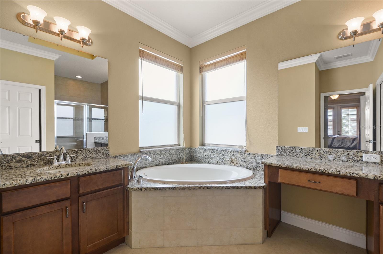 Image 22 of 28 For 4414 Azure Isle Way