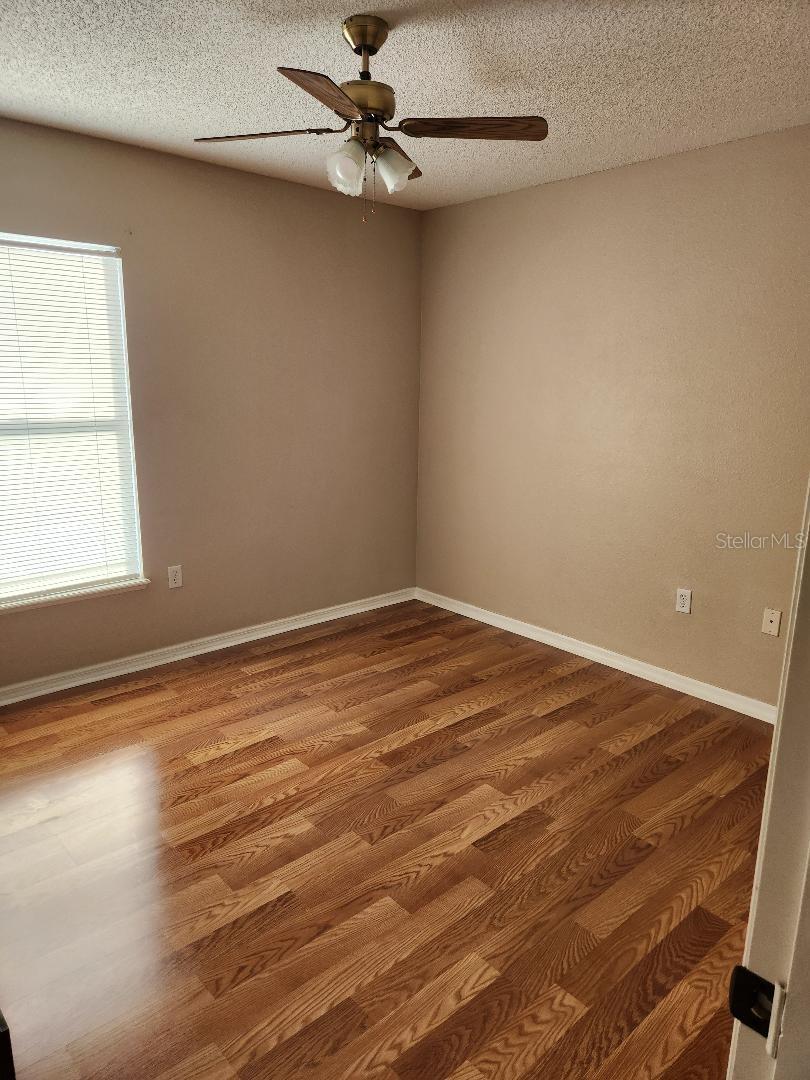 Image 13 of 48 For 719 Garnette Avenue