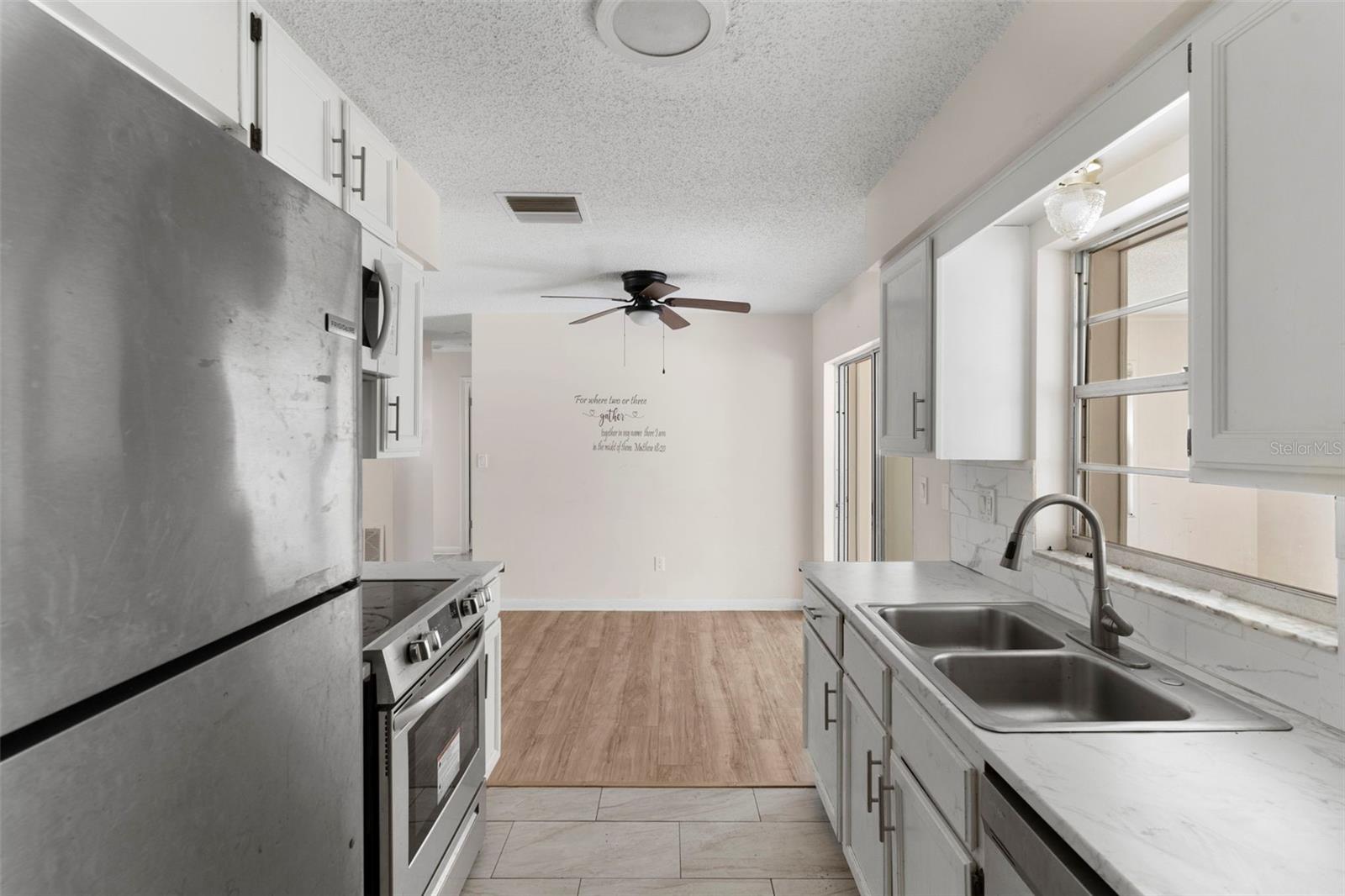 Image 16 of 34 For 20639 Rainbow Lakes Boulevard