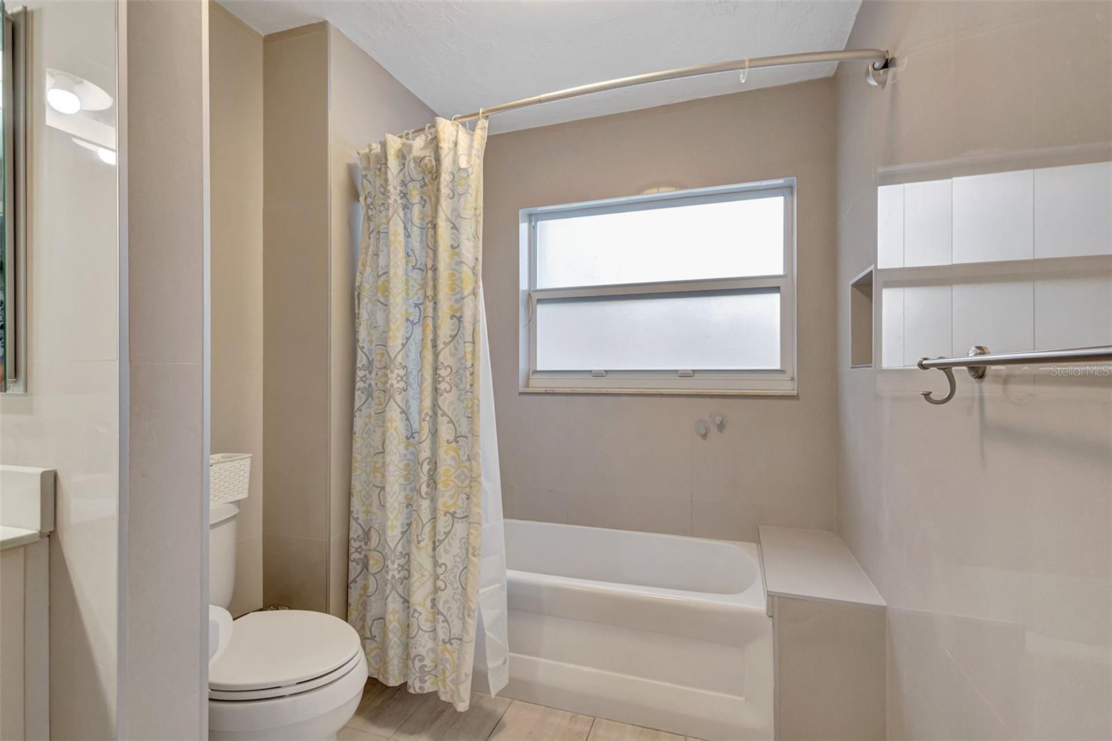 Image 25 of 52 For 2502 23rd Cranbrook Drive