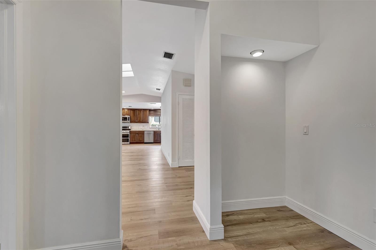 Image 27 of 52 For 2502 23rd Cranbrook Drive