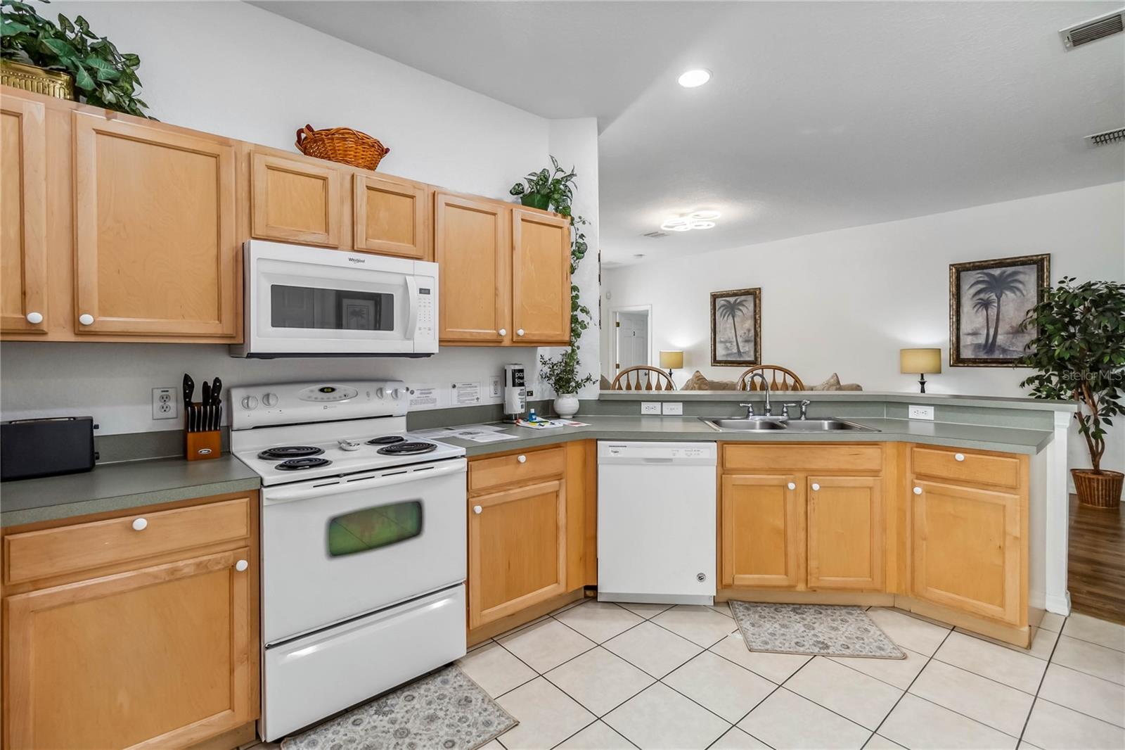 Image 11 of 42 For 16613 Caribbean Breeze Way 34714