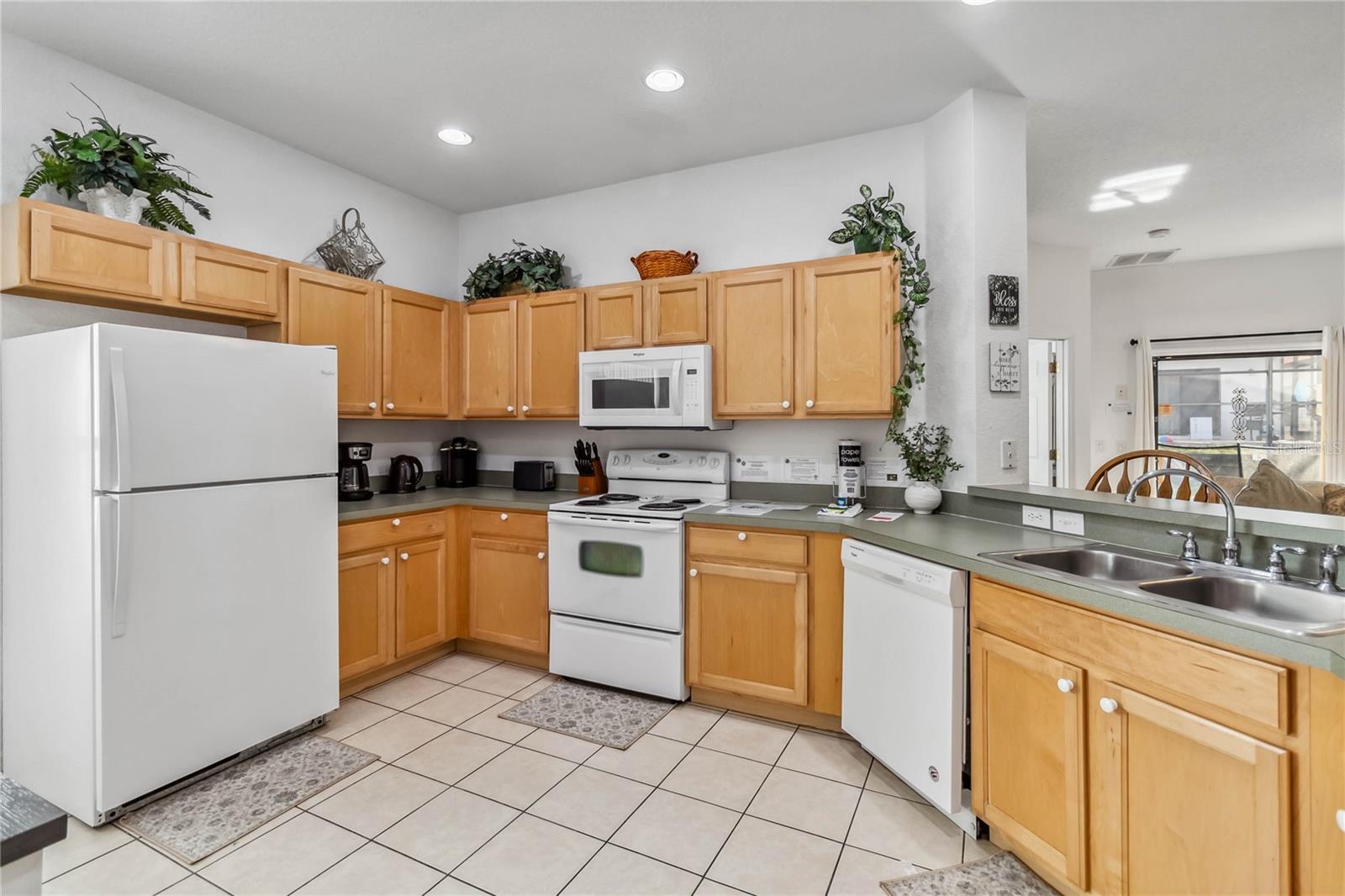 Image 12 of 42 For 16613 Caribbean Breeze Way 34714
