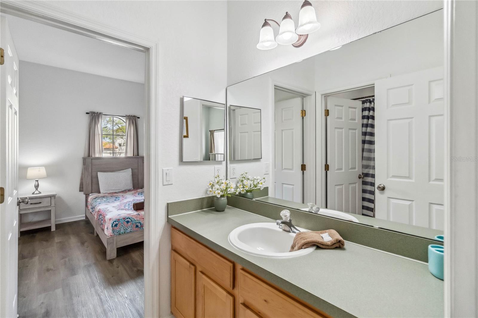 Image 25 of 42 For 16613 Caribbean Breeze Way 34714