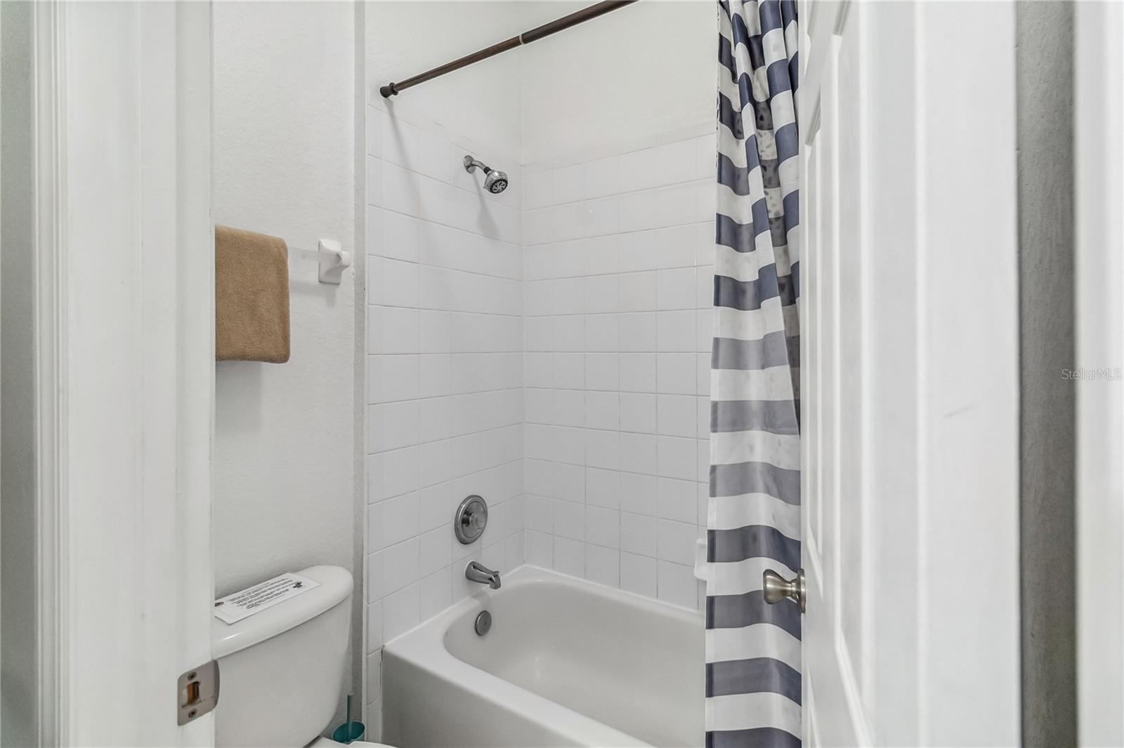 Image 27 of 42 For 16613 Caribbean Breeze Way 34714