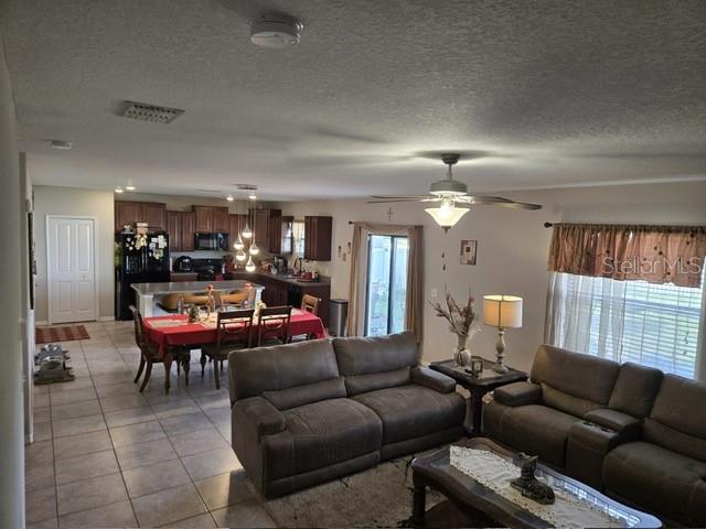 Listing photo id 3 for 14825 Crescent Rock Drive