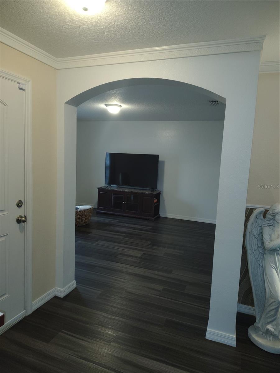 Image 25 of 31 For 2665 Rotherham Road