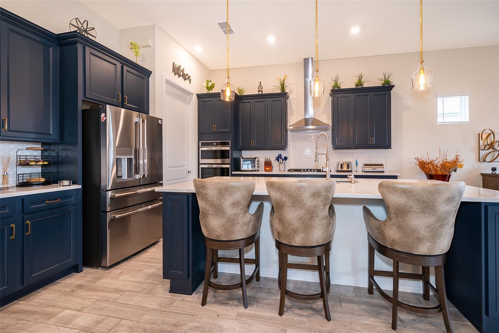 Image 2 of 40 For 6117 Sandy Springs Court