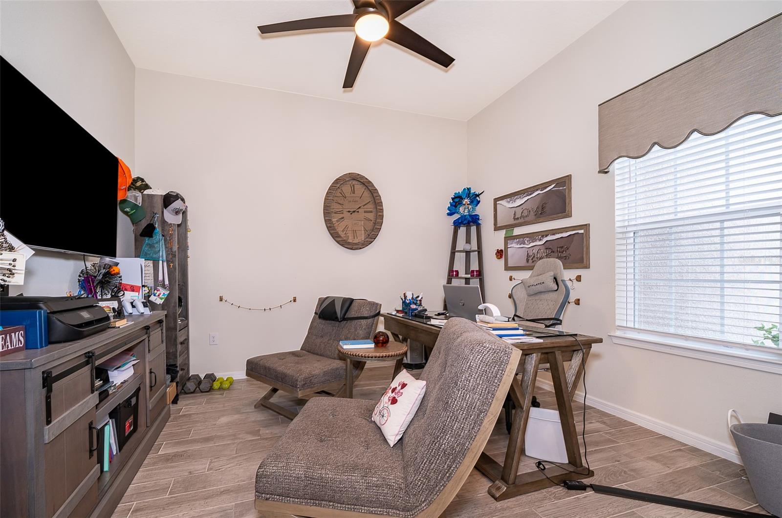 Image 9 of 40 For 6117 Sandy Springs Court
