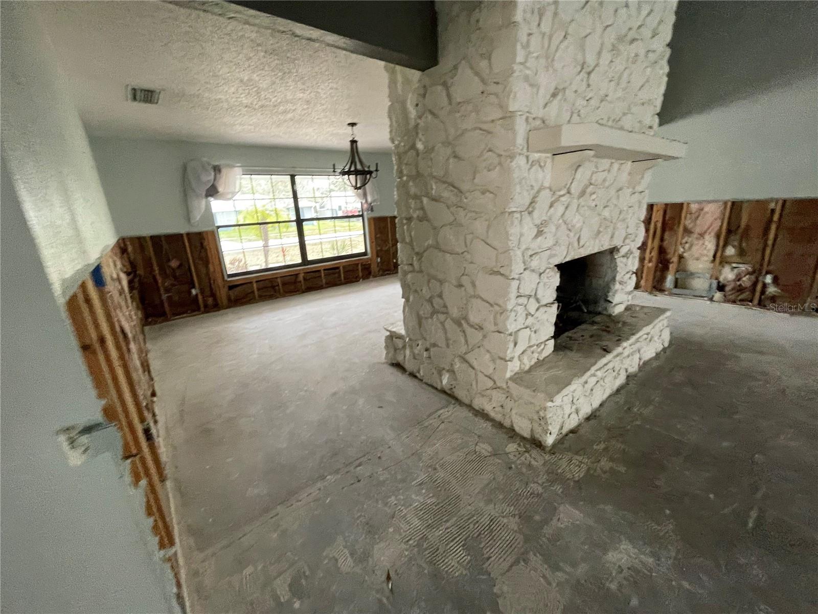 Image 32 of 46 For 924 Mill Road Lane