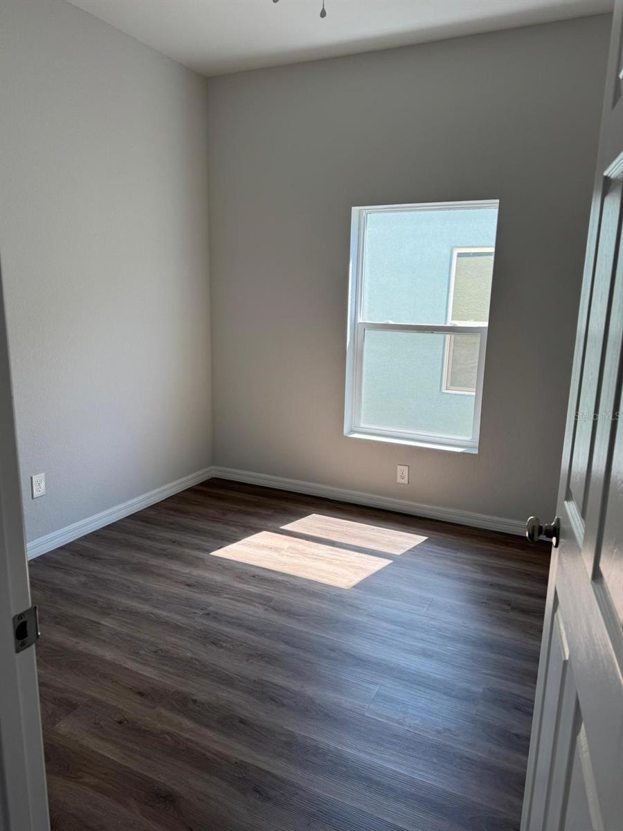 Image 5 of 19 For 1464 Las Villas Boulevard