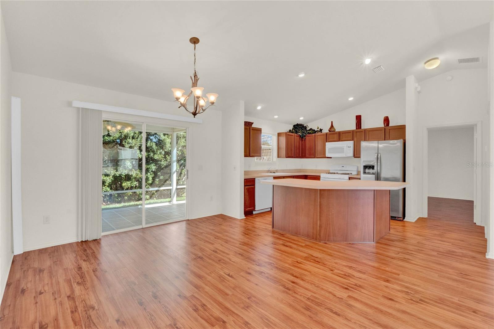 Image 6 of 26 For 381 Corbett Drive