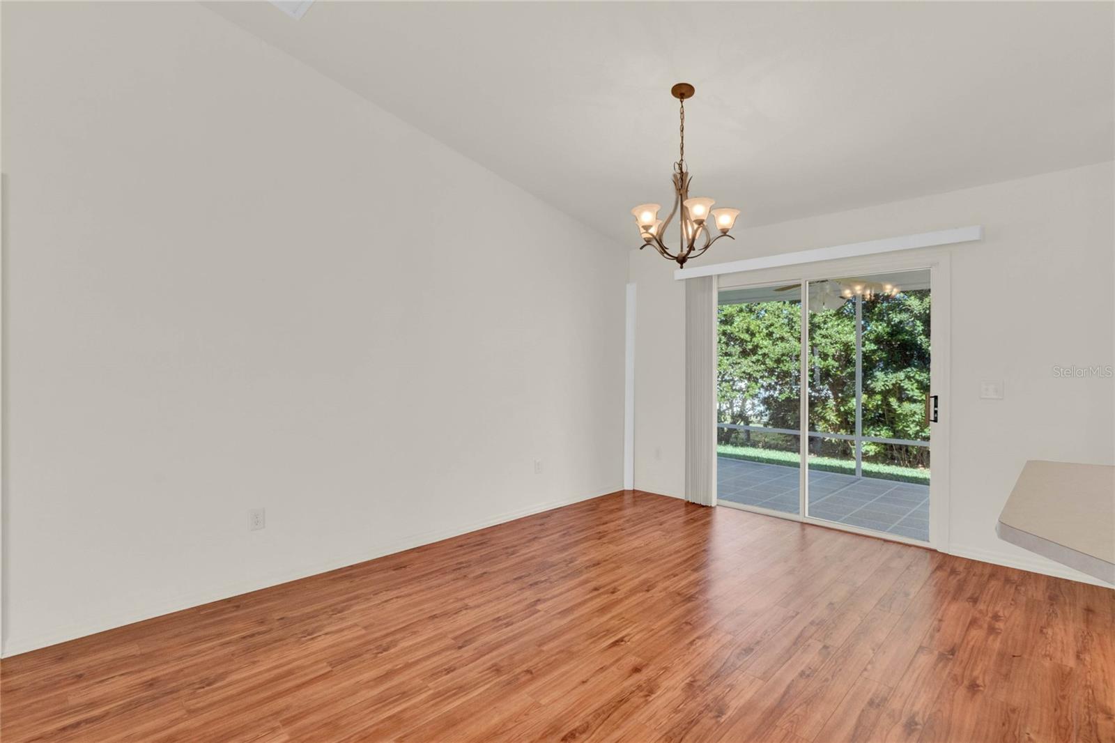 Image 7 of 26 For 381 Corbett Drive